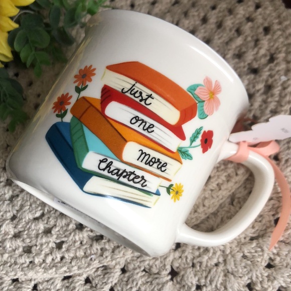 Multicolor Book Stack Book Lovers Mug - Just one more chapter - Picture 5 of 5